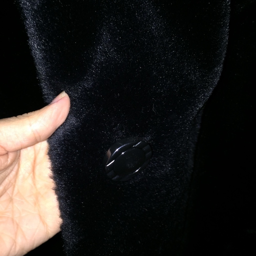 Fur Coat - Picture 2 of 6
